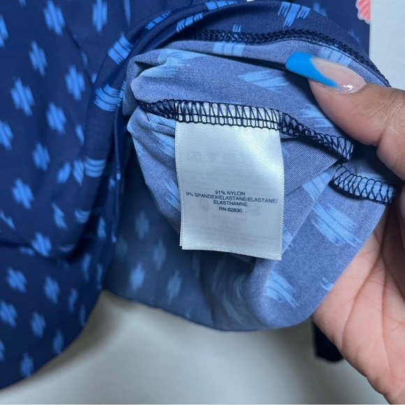 Land's End Women Rash Guard Top Blue Nylon Resort Vacation Floral Ikat Summer - Picture 5 of 9